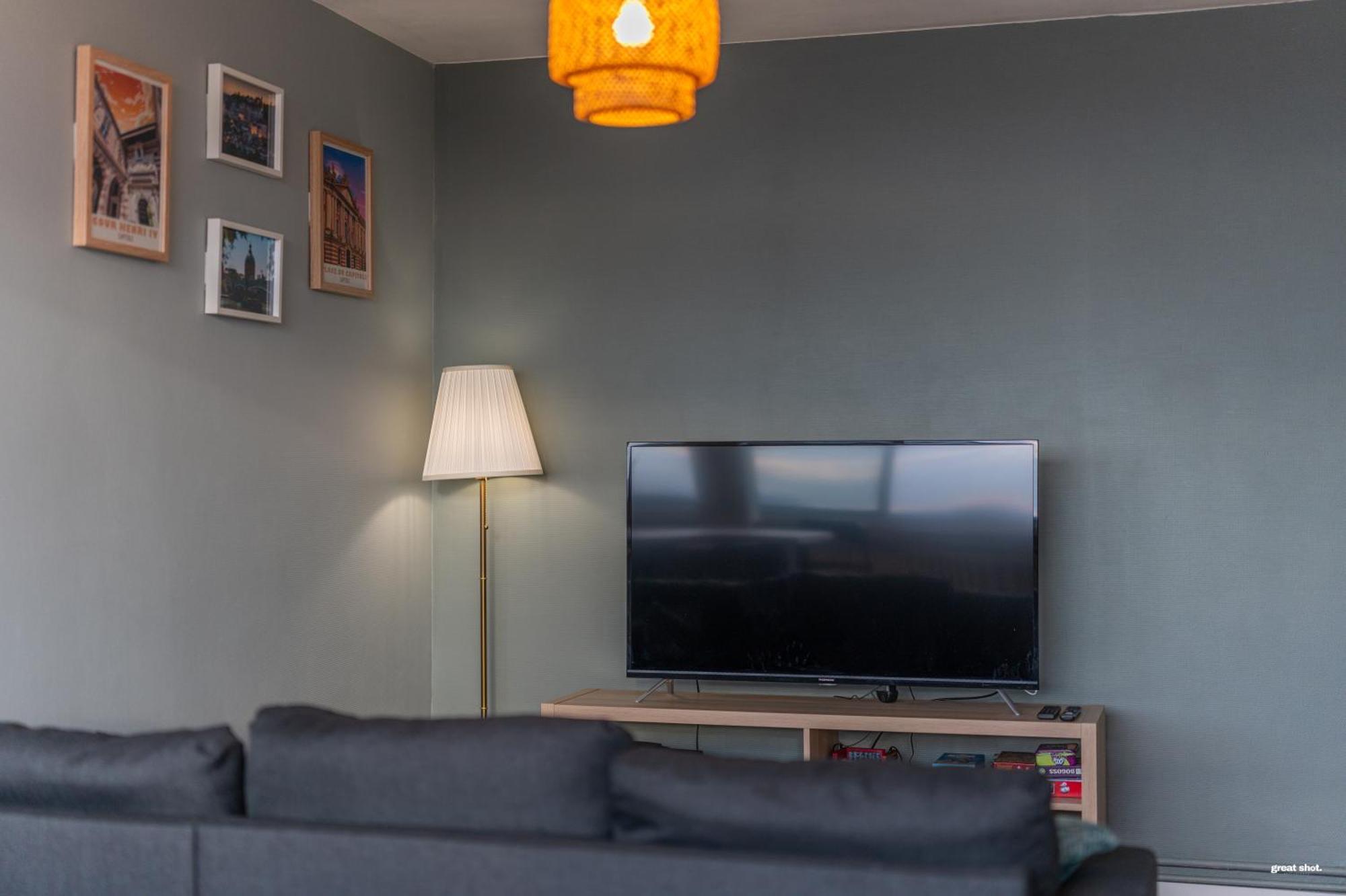 Appartement 3 Bedrooms Balcony Panoramic View - 10 Min Train Station & Metro
