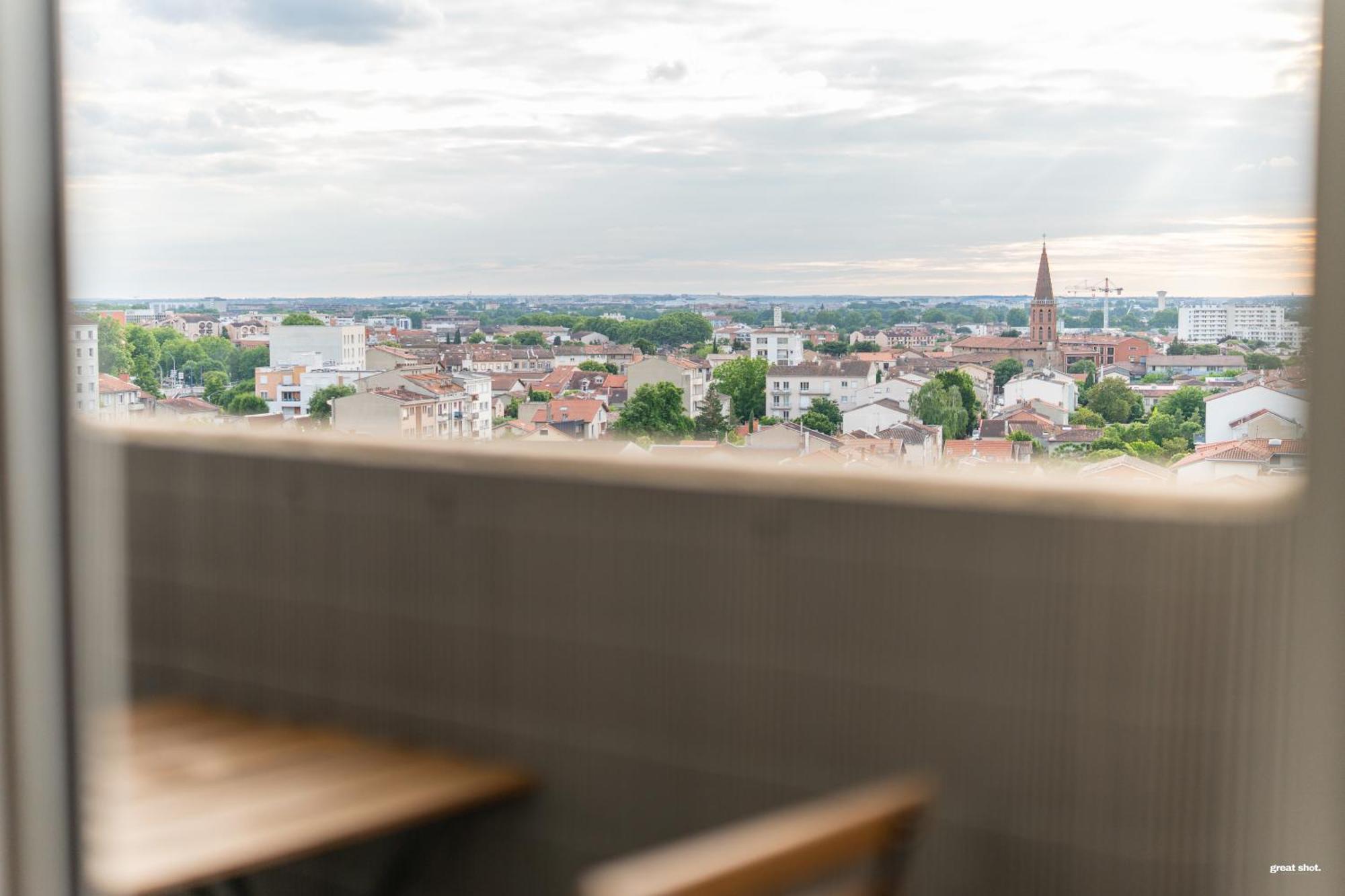 3 Bedrooms Balcony Panoramic View - 10 Min Train Station & Metro Appartement *