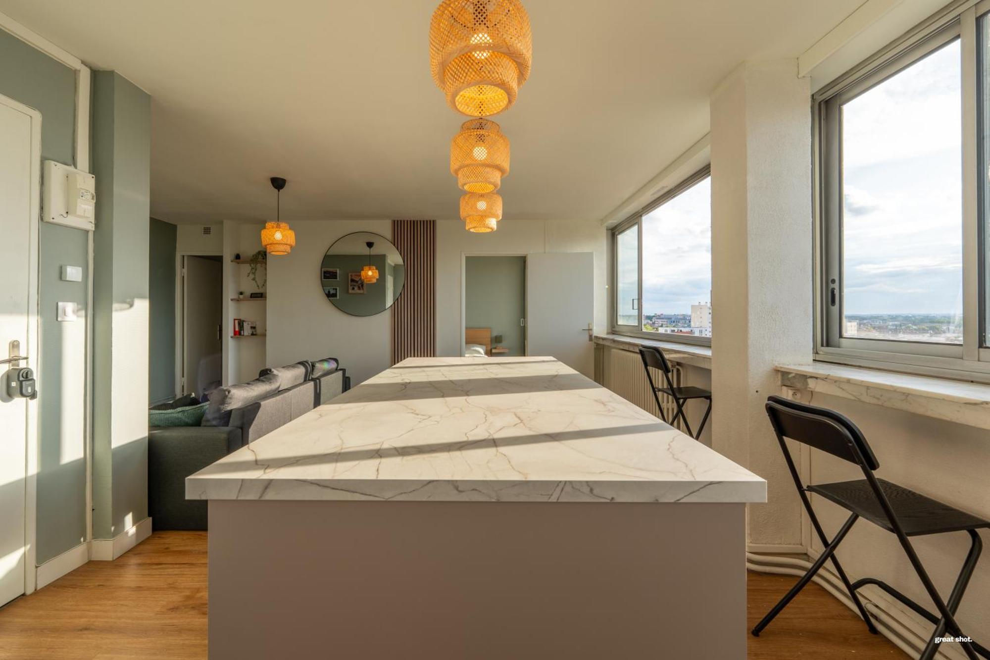 3 Bedrooms Balcony Panoramic View - 10 Min Train Station & Metro *