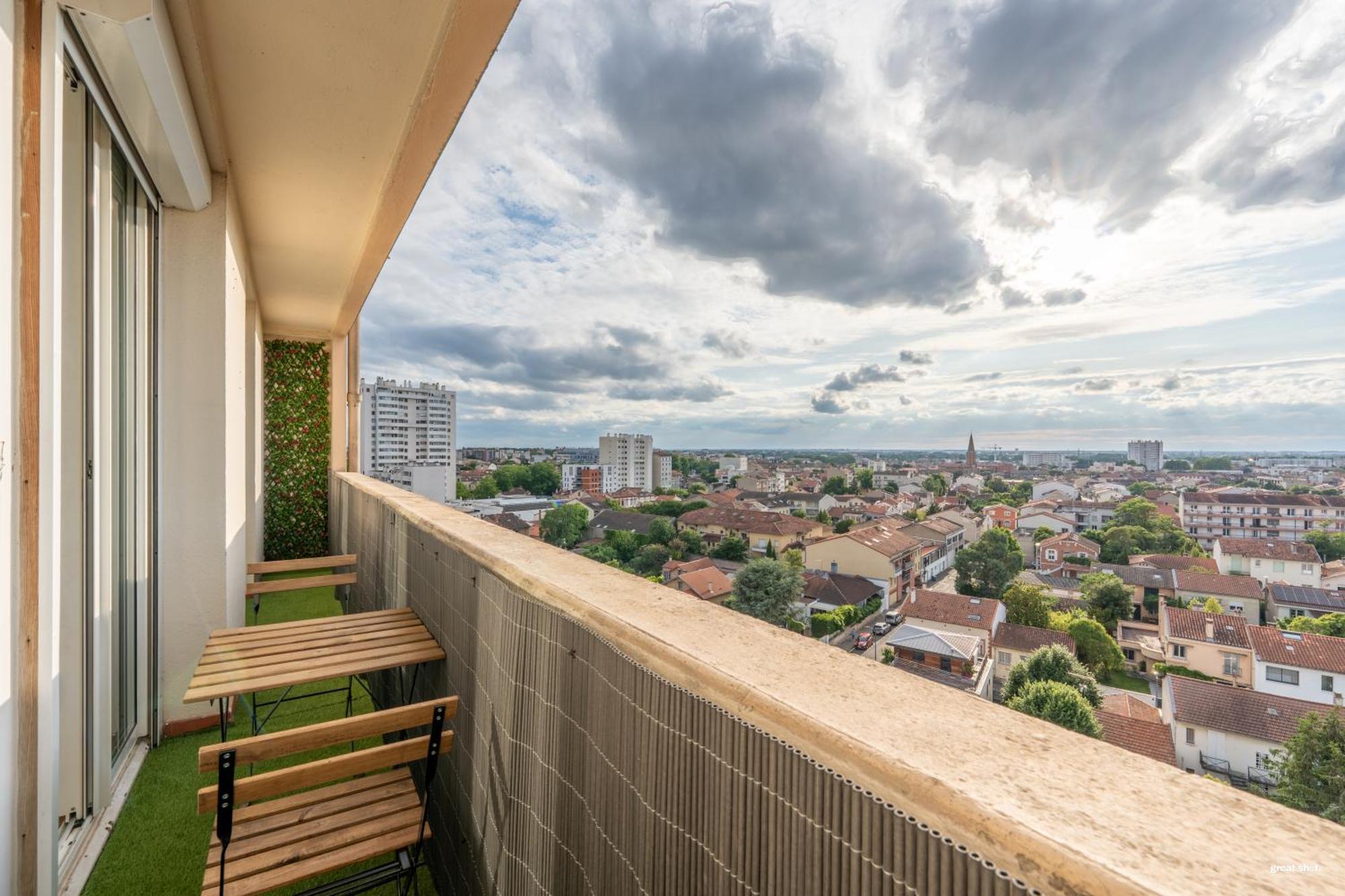 Appartement 3 Bedrooms Balcony Panoramic View - 10 Min Train Station & Metro Toulouse